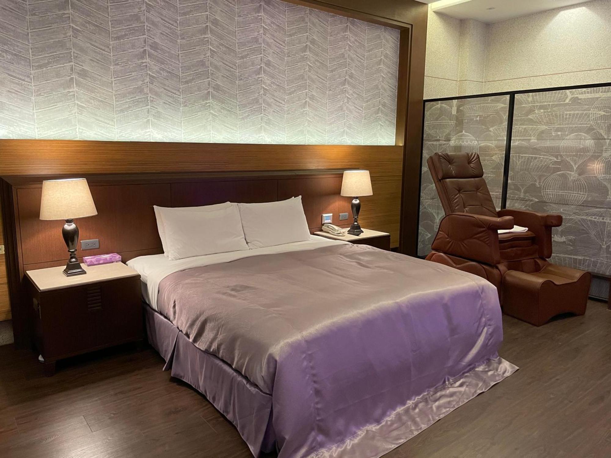 Purple Garden Motel Kaohsiung Exterior foto